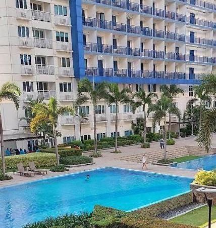 Glenda Place Aurum At Sea Residences Near Moa Пасай Екстериор снимка
