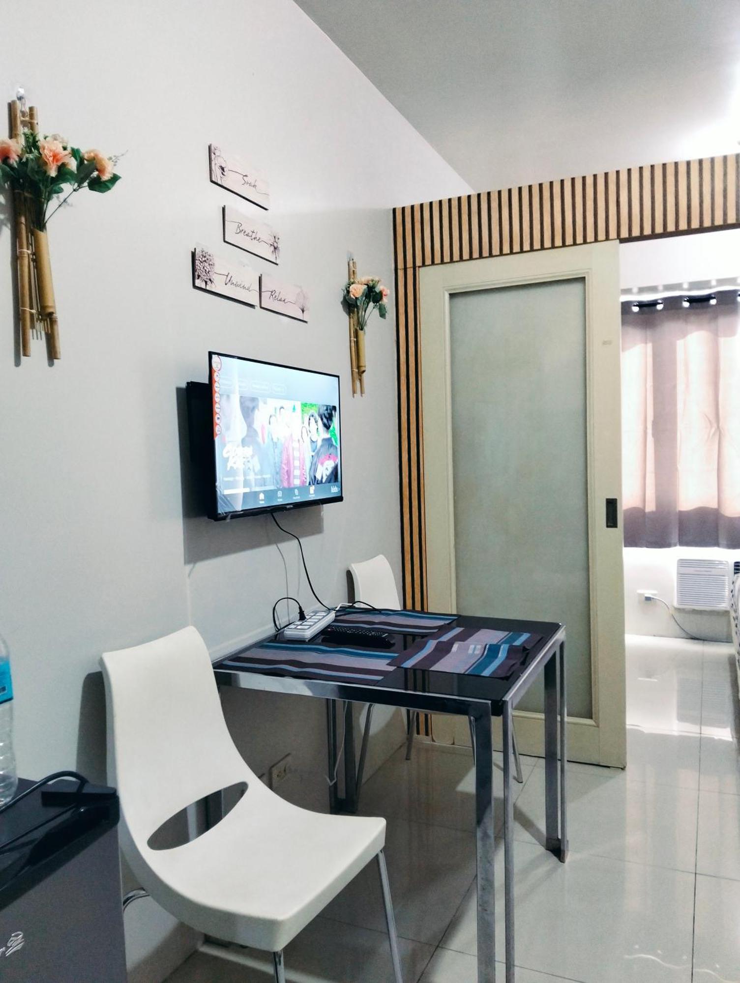 Glenda Place Aurum At Sea Residences Near Moa Пасай Екстериор снимка